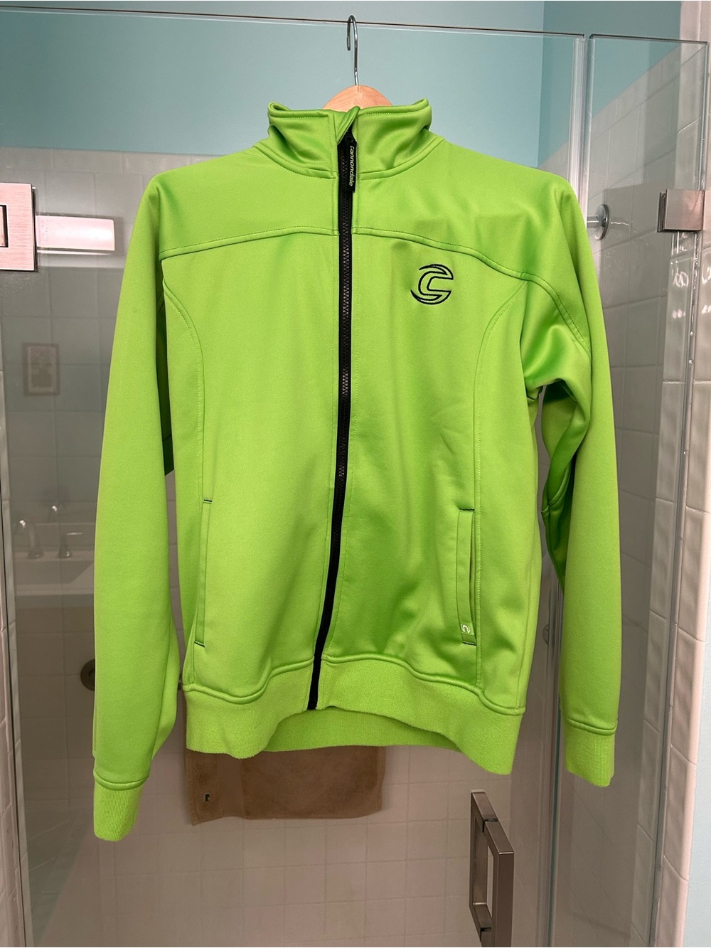 Cannondale Cycling’s track jacket.